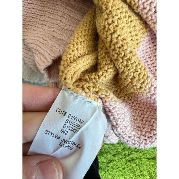 Billabong cream, light blue, brick mustard and pink striped sweater S - Picture 4 of 4